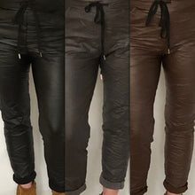 Load image into Gallery viewer, THE LEATHER LOOK MAGIC PANTS