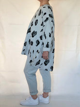 Load image into Gallery viewer, LEOPARD ZIP SWEATSHIRT