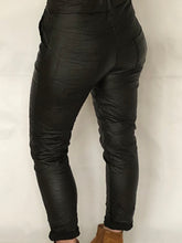Load image into Gallery viewer, THE LEATHER LOOK MAGIC PANTS
