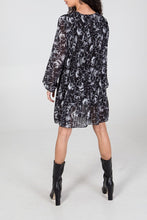 Load image into Gallery viewer, Monochrome Abstract Floral Plisse Dress