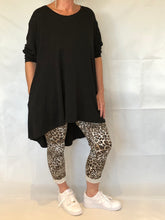 Load image into Gallery viewer, FAN BACK LONG SLEEVED TEE