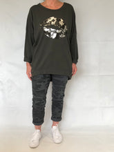 Load image into Gallery viewer, FOIL LIPS SWEAT TOP