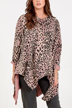 Load image into Gallery viewer, ANIMAL HANKY HEM SWEATER