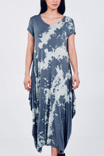 Load image into Gallery viewer, SPLASH PARACHUTE MIDI T-SHIRT DRESS