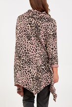 Load image into Gallery viewer, ANIMAL HANKY HEM SWEATER